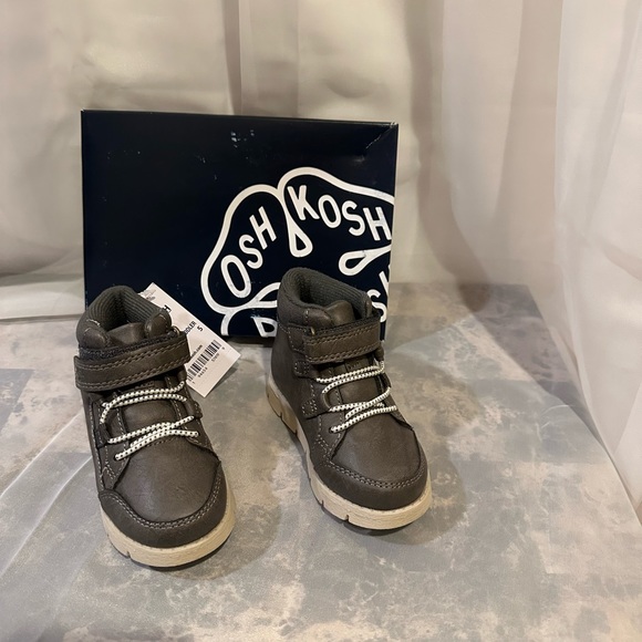 OshKosh B'Gosh - Picture 2 of 4